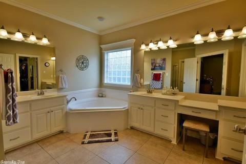 1300 Vanderbuilt Dr, Benton, AR 72019 photo 24