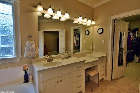 1300 Vanderbuilt Dr, Benton, AR 72019 photo 25