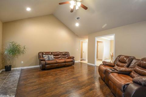 2935 Falcon Cir, Benton, AR 72015 photo 5