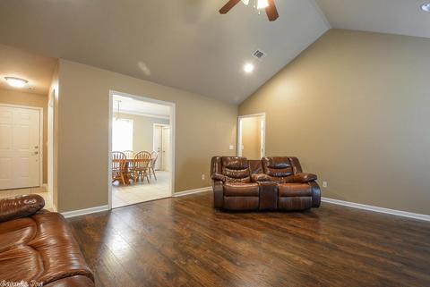 2935 Falcon Cir, Benton, AR 72015 photo 4