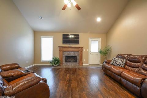 2935 Falcon Cir, Benton, AR 72015 photo 3
