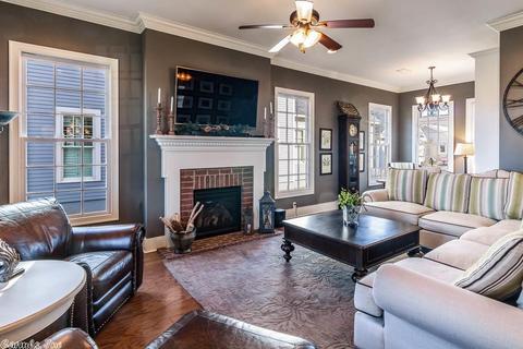 1015 Burrow, Conway, AR 72032 photo 5