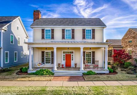 1015 Burrow, Conway, AR 72032 photo 1
