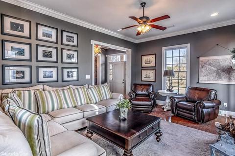 1015 Burrow, Conway, AR 72032 photo 4