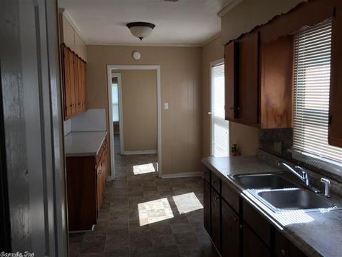 2307 W 25, Pine Bluff, AR 71603 photo 7