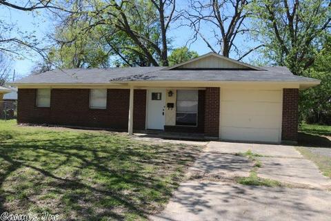 1402 S Utah St, Pine Bluff, AR 71603 photo 1