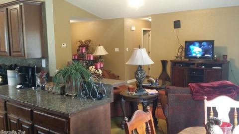 205 Iris St, Benton, AR 72015 photo 2