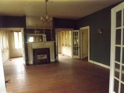 1616 S Laurel St, Pine Bluff, AR 71601 photo 3