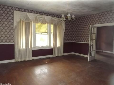 1616 S Laurel St, Pine Bluff, AR 71601 photo 2