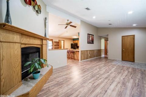 12 Ruth Dr, Conway, AR 72032 photo 4