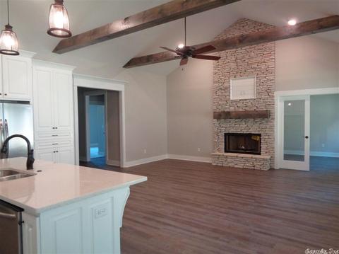 1000 Dawsons Pointe Ave, Bryant, AR 72022 photo 4