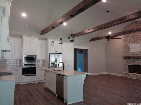 1000 Dawsons Pointe Ave, Bryant, AR 72022 photo 3