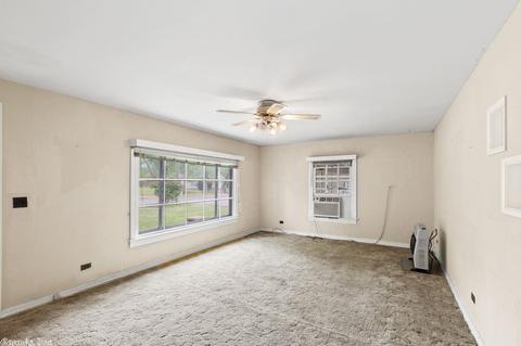 1004 Sutherland, Mena, AR 71953 photo 2