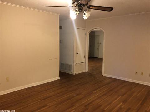 2812 Colonial, Pine Bluff, AR 71601 photo 2