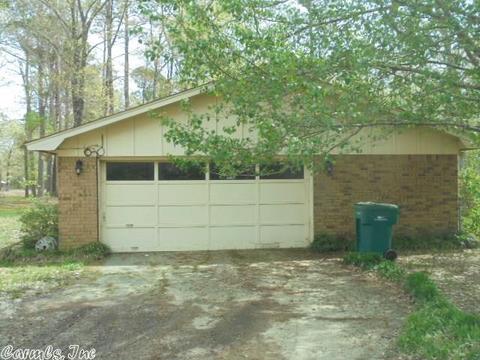 9024 Henderson Rd, Pine Bluff, AR 71603 photo 2