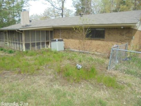 9024 Henderson Rd, Pine Bluff, AR 71603 photo 3