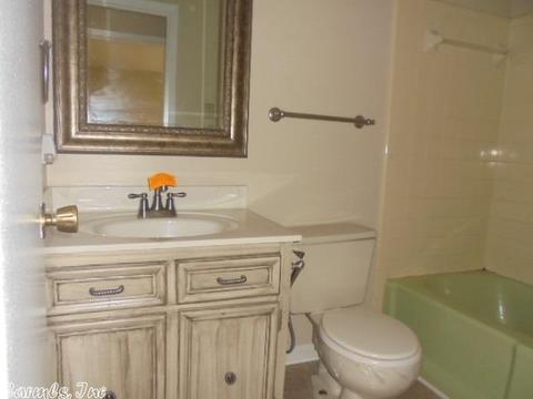 9024 Henderson Rd, Pine Bluff, AR 71603 photo 13