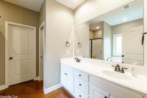 5040 Trinity Xing, Conway, AR 72034 photo 23