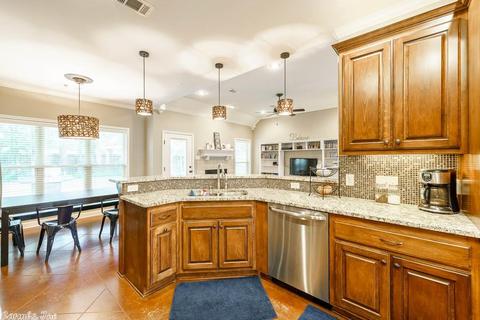 5040 Trinity Xing, Conway, AR 72034 photo 11