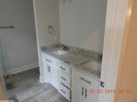 233 Prospect Park Cir, Bryant, AR 72022 photo 14