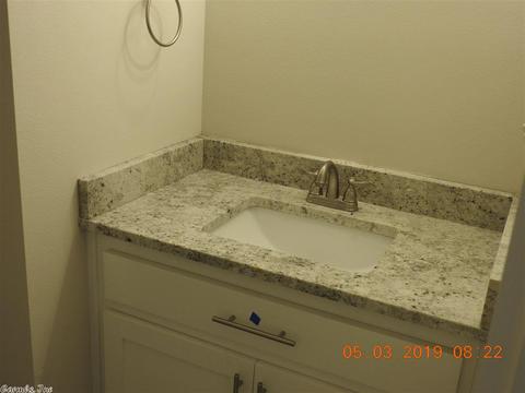 233 Prospect Park Cir, Bryant, AR 72022 photo 2
