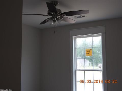 233 Prospect Park Cir, Bryant, AR 72022 photo 3