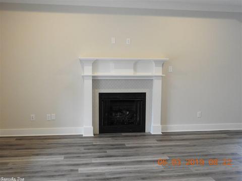 233 Prospect Park Cir, Bryant, AR 72022 photo 4