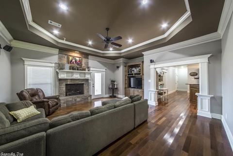 8313 E Cherry St, Benton, AR 72015 photo 2