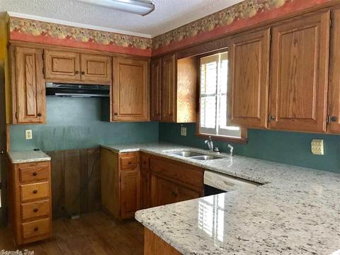 833 Hall St, Malvern, AR 72104 photo 2