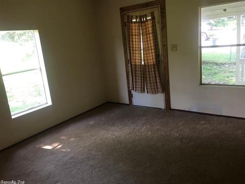 809 W Lake Ave, De Queen, AR 71832 photo 3