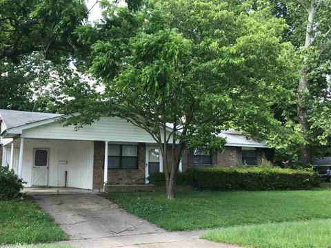 2403 Belmoor Dr, Pine Bluff, AR 71601 photo 1