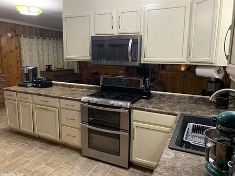 3910 S Linden, Pine Bluff, AR 71603 photo 7