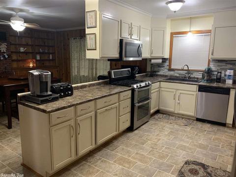 3910 S Linden, Pine Bluff, AR 71603 photo 6