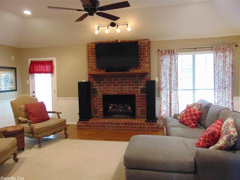 115 Apple Blossom Loop, Maumelle, AR 72113 photo 2