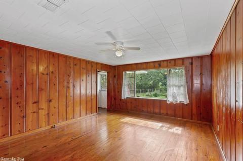 210 Dickson, Mena, AR 71953 photo 4
