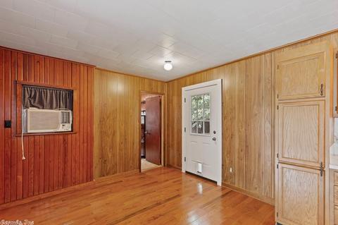 210 Dickson, Mena, AR 71953 photo 6