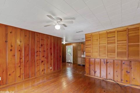 210 Dickson, Mena, AR 71953 photo 3