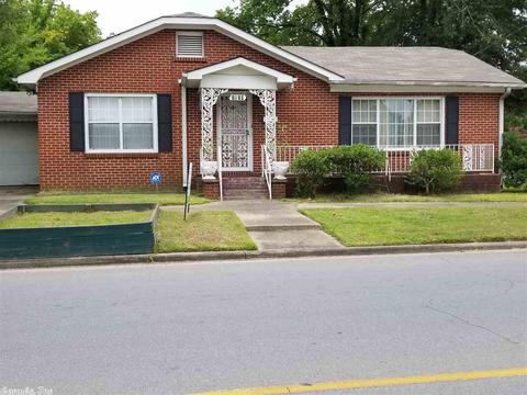 1014 W Pullen, Pine Bluff, AR 71601 photo 1