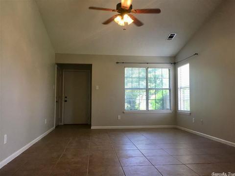 211 Meadow Creek Ct, Haskell, AR 72015 photo 3