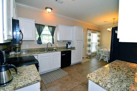 1625 Hosta, Conway, AR 72034 photo 17