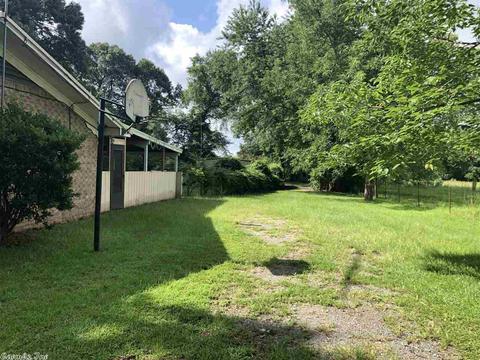 1122 Garden Rd, Hooks, TX 75561 photo 2