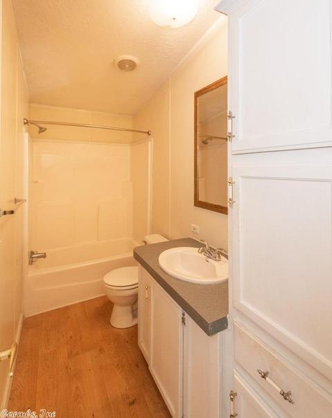 20 S Madrid, Conway, AR 72032 photo 27