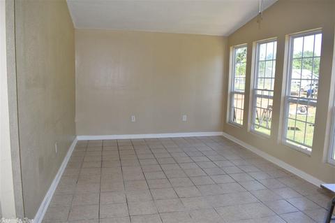 1810 E 8th Ave, Pine Bluff, AR 71601 photo 2
