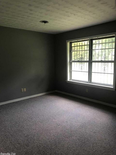 612 Belmont Dr, Pine Bluff, AR 71601 photo 9