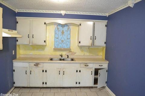 47 3rd Cir, Conway, AR 72032 photo 9
