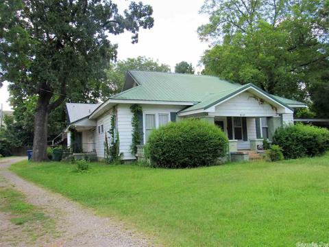 1527 Clifton St, Conway, AR 72032 photo 1