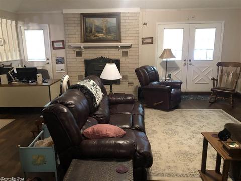 6703 Pinewood Cv, Pine Bluff, AR 71601 photo 2