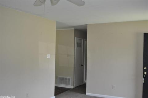 11 Crain Dr, Bryant, AR 72022 photo 8