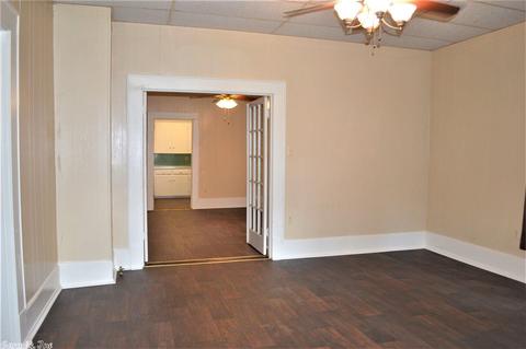 303 Ash, Conway, AR 72034 photo 3