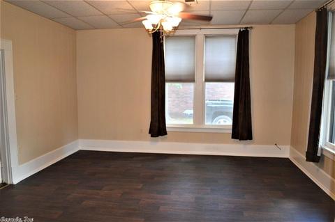 303 Ash, Conway, AR 72034 photo 4